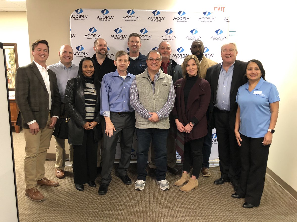Stephen_Gowen's tweet photo. Failing to plan is planning to fail. Great business planning class with our referral partners. Gearing up for a great 2020
#2020Visionforsuccesscoaching https://t.co/9qtPdpNjr9