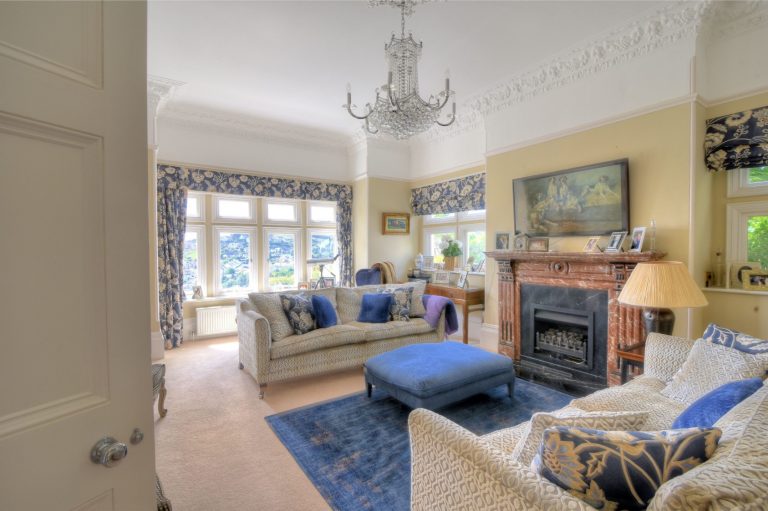 Would you like to wake up in a beautiful Edwardian house with stunning views of the sea?

Look no further than York House, offering 5% off and no booking fee for bookings taken in January for all 2020 availability!

lymebayholidays.co.uk/property/york-…

#sale #beer #devon