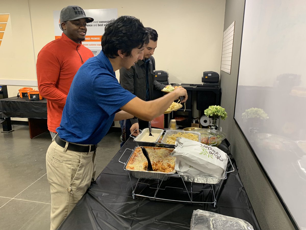 Nia_AndTHD's tweet photo. Ended Tool Rental Appreciation Week with great food and laughter!!! Thank you to my team for having a great year and let’s start the new year with a BANG💥 #8976Family https://t.co/dj2x5IjXKB