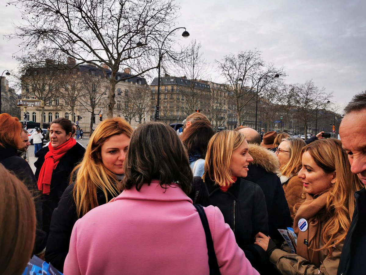 InfostoutParis's tweet photo. 🇫🇷Grande marche ce matin #Portedestcloud jusqu'à l' #Étoile en présence des #JeunesMacrons75, de notre tête de liste @HannaSEBBAH #LaREMParis16, de notre ministre @AgnesRunacher et des colistiers #LaREMParis16 #AvecBenjamin @Parisensemble @BGriveaux #Municipales2020 #Paris2020 https://t.co/7NXuuV7Y3M
