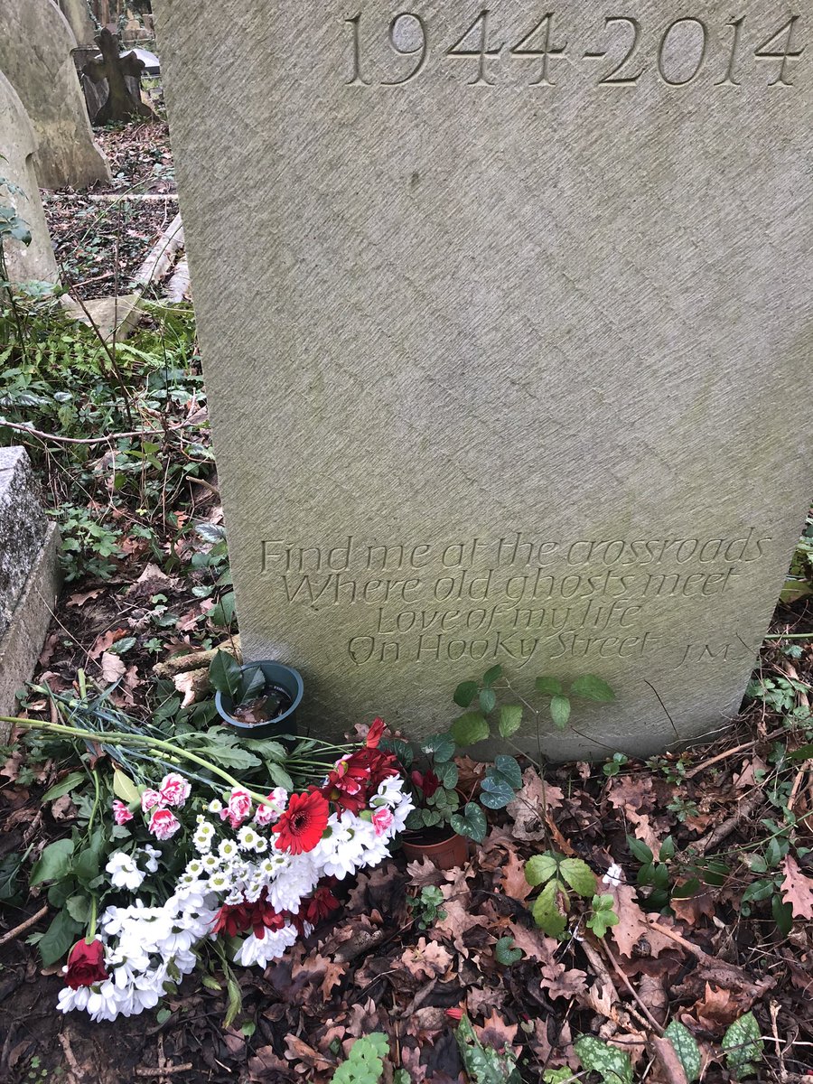 Farmer_Boycie's tweet image. Went to pay my respects to a national treasure (Trigger) ❤️❤️❤️ Only Fools &amp;amp; Horses Legend Roger  Lloyd Pack. FOREVER IN OUR HEARTS. @BeingBoycie @SueHolderness