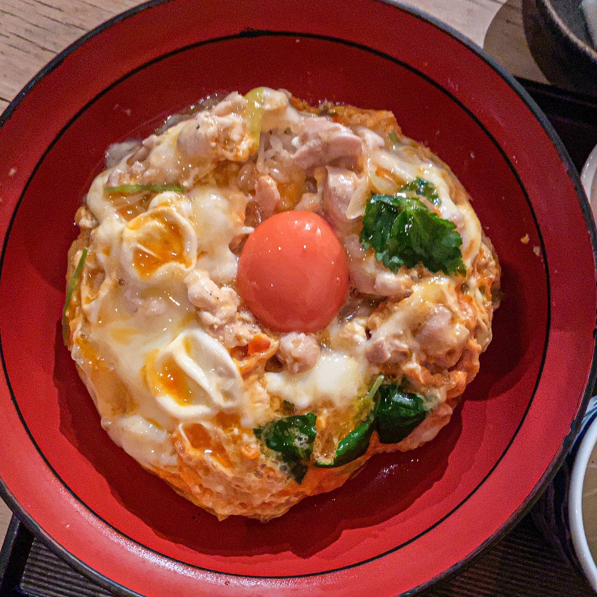 ／
食感と旨味が魅力の焼鳥×ワイン🍷
＼

【乃木坂 鳥幸】

”鳥幸”のために育てられた八ヶ岳鳥幸地鶏は精魂の焼鳥🐔

適度な弾力と溢れ出る肉汁の旨味😄
希少部位を含んで部位の特徴に合わせて串を打ち、厳選した野菜と共に精魂込めて焼き上げてくれます👍