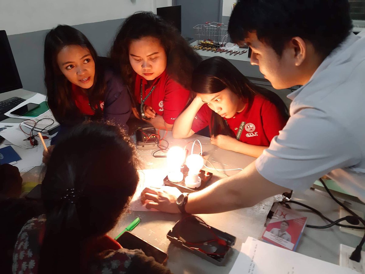 eedsctipqc's tweet photo. The Tecnological Institute of the Philippines - Quezon City (T.I.P.QC) Electrical Engineering department conducted an outreach program about Basic Electricity to the Senior High School students of Gateway Institute of Science and Technology on Friday, 23 January 2019 at T.I.P.QC https://t.co/5VnQ2hxgkN