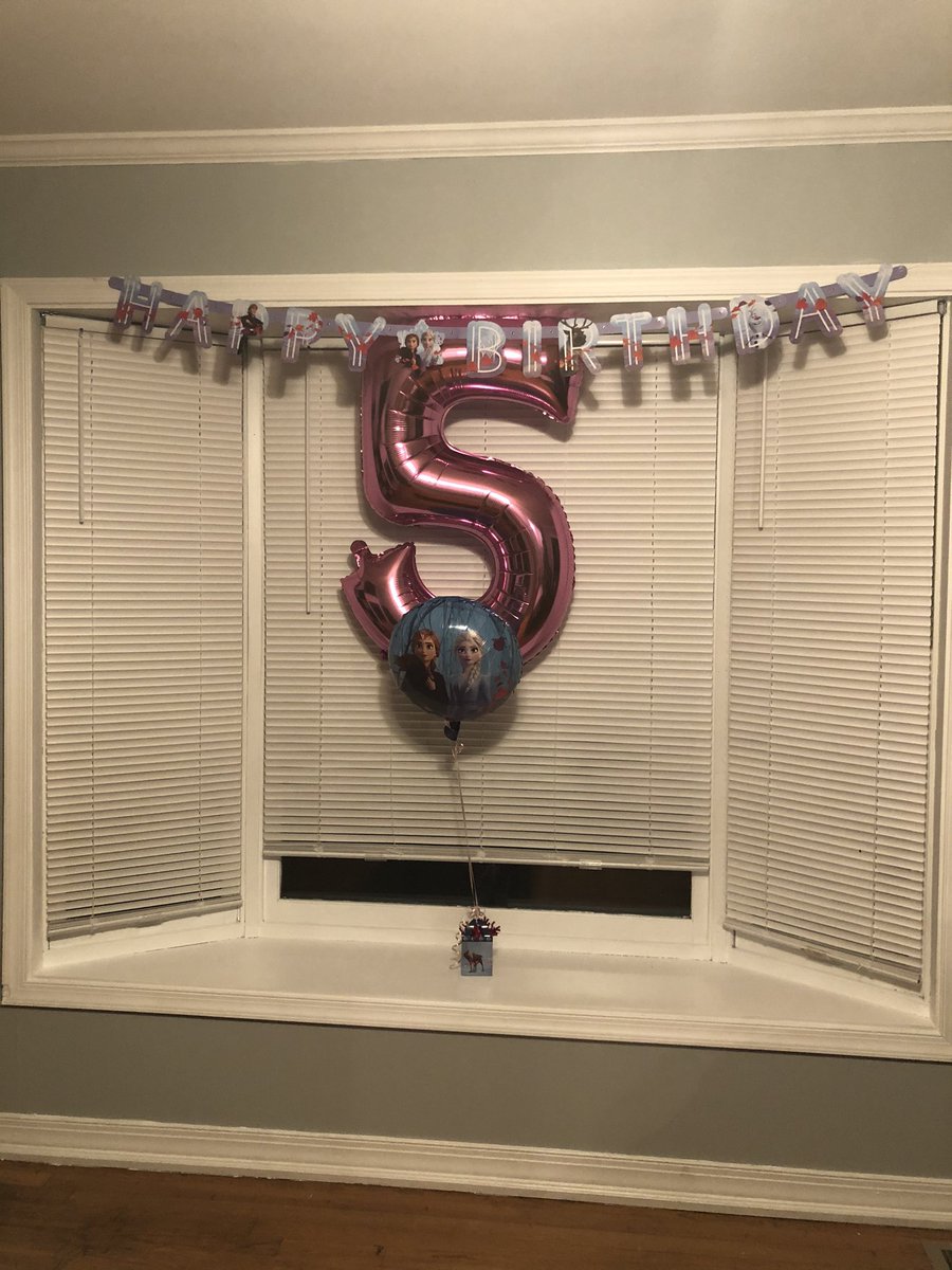 LilBitofTae's tweet photo. Gonna be MIA again. It’s mini mochi’s bday party!! I’ll be back either late tonight or tomorrow!!! 🥰🥰💜💜 #BTS #BTSARMY #BirthdayParty #MiniMochi 🧁🧁🧁🧁 https://t.co/pMJU273lI6