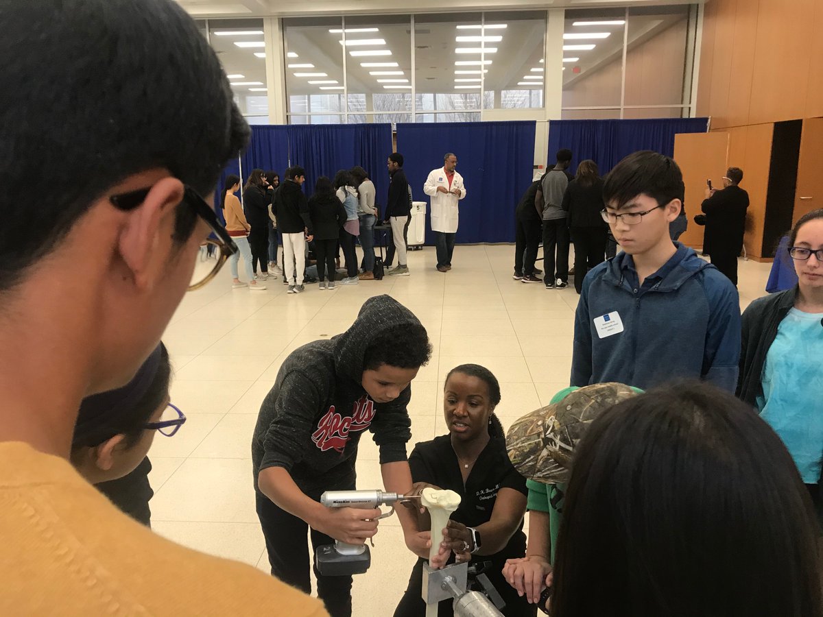 DoctorTBH's tweet photo. Saturday Morning Science/Orthopedic Surgery Department host Nth Dimensions...power tools in action
@bcm_equity @bcmhouston https://t.co/ychIHxtfdK