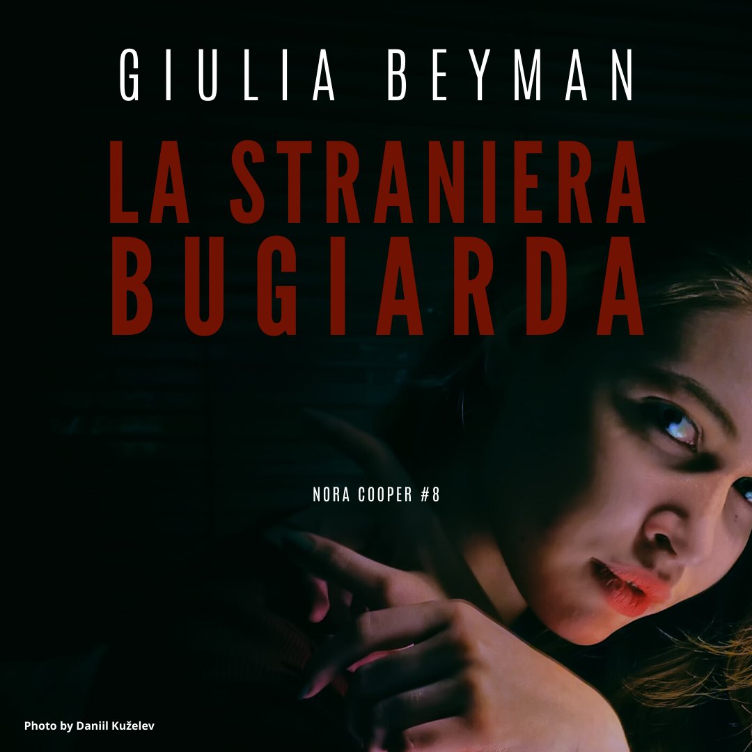 giuliabeyman's tweet photo. Nora is back! 😍
“La straniera bugiarda”, ottavo volume della serie Nora Cooper, è online.
https://t.co/RPvxOKHxZZ
#NoraCooper #leggere #libri #ebook
#serie #suspense #MarthasVineyard https://t.co/JxikGApNQ8