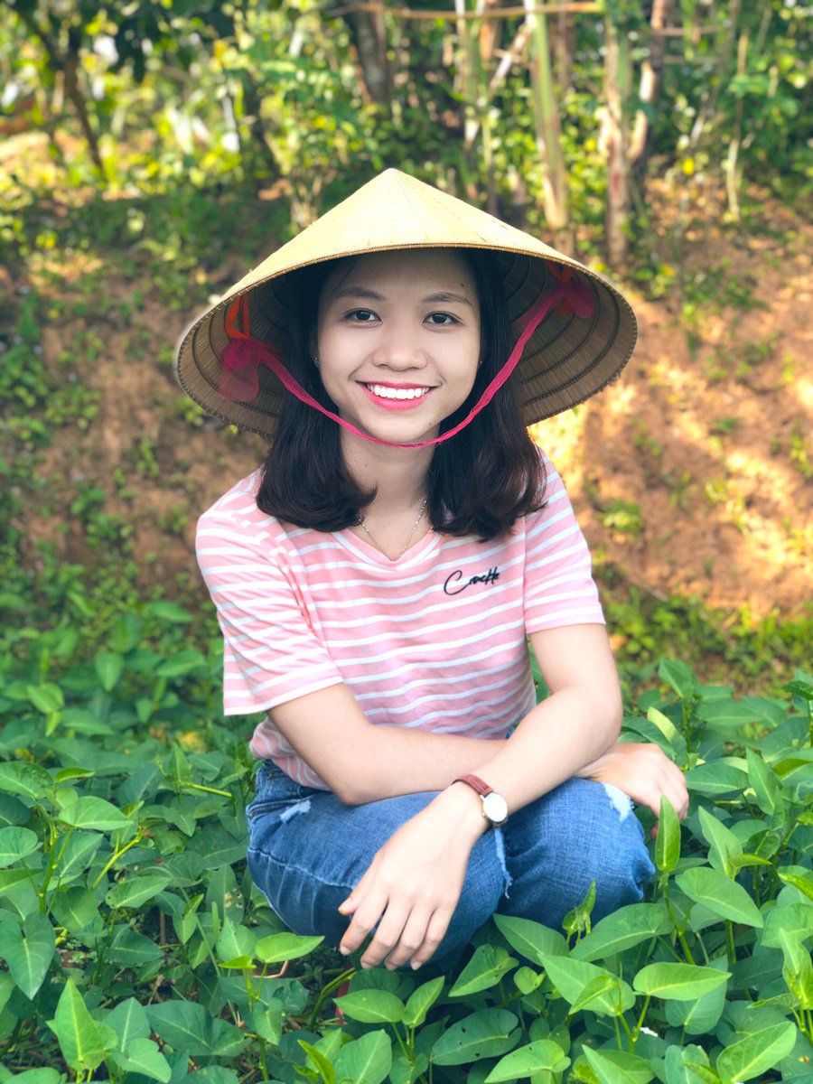 PhamThuThu1's tweet photo. Mong 2020 sẽ đối xử với em thật hiền, như chính em lúc này! https://t.co/ZTrP293Mgj