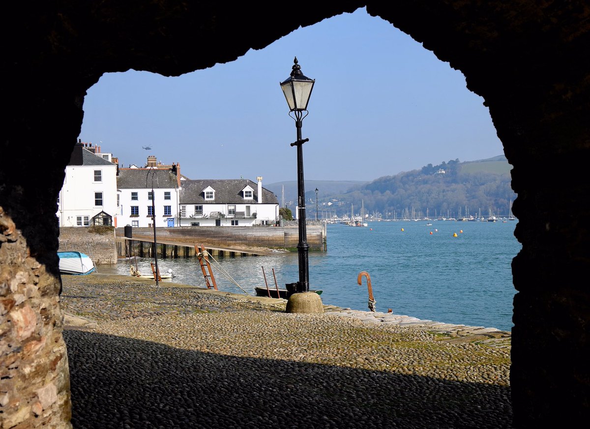 14Apartment's tweet photo. Bookings now being taken for 2020 at our beautiful spotlessly clean holiday apartment in #dartmouth #Devon. 400 years since The Mayflower launched @CandCC @sykescottages @GreatDevonDays @Dartmouth400M @RoyalRegatta @discoverdart @VisitDevon @visitsouthdevon https://t.co/Ye8tBUPpPT