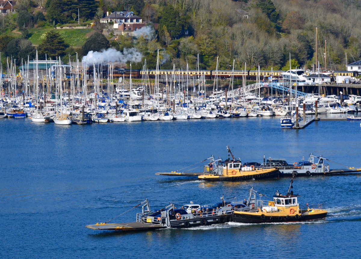 14Apartment's tweet photo. Bookings now being taken for 2020 at our beautiful spotlessly clean holiday apartment in #dartmouth #Devon. 400 years since The Mayflower launched @CandCC @sykescottages @GreatDevonDays @Dartmouth400M @RoyalRegatta @discoverdart @VisitDevon @visitsouthdevon https://t.co/Ye8tBUPpPT