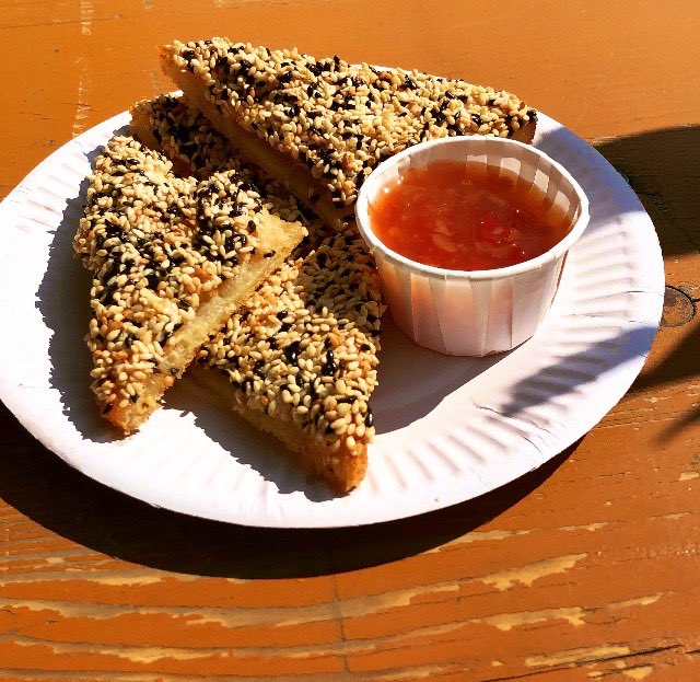 DukesHighgate's tweet image. 新年快乐  Vegan dumplings, prawn toast @tangystastys continues today until 10pm. Happy New Year!