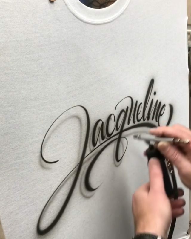 lettering_daily's tweet photo. @kjairbrush airbrushing like a baws! 🔥 What name would you like to see airbrushed like this? Drop a comment below 👇
.
.
.
.
#calligraphy #lettering #handlettering
#oddlysatisfying #artvideo #calligraphyvideo 
#calligraphylove #satisfyingvideo #handwr… https://t.co/A7vaPqQGEA https://t.co/P9CNfVvtUr