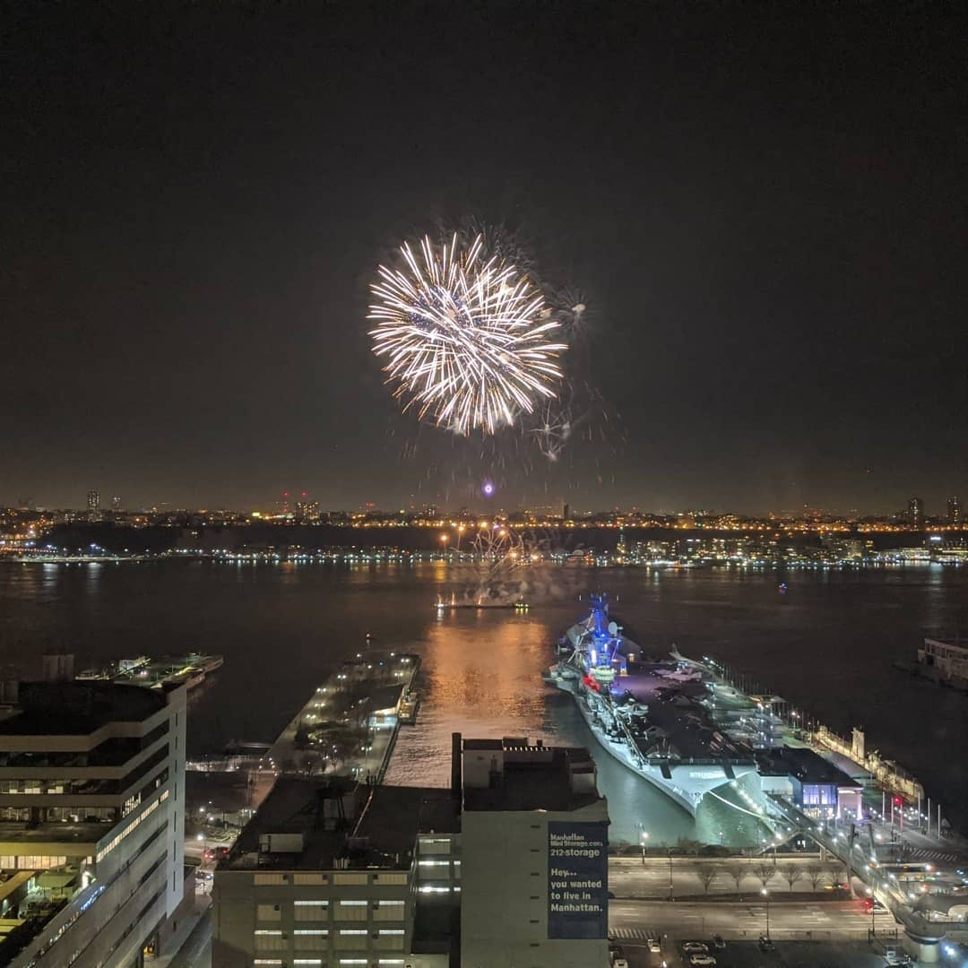 When you have a first class view to #LunarNewYear fireworks… 🎆 
(📸: @therealavolpe)