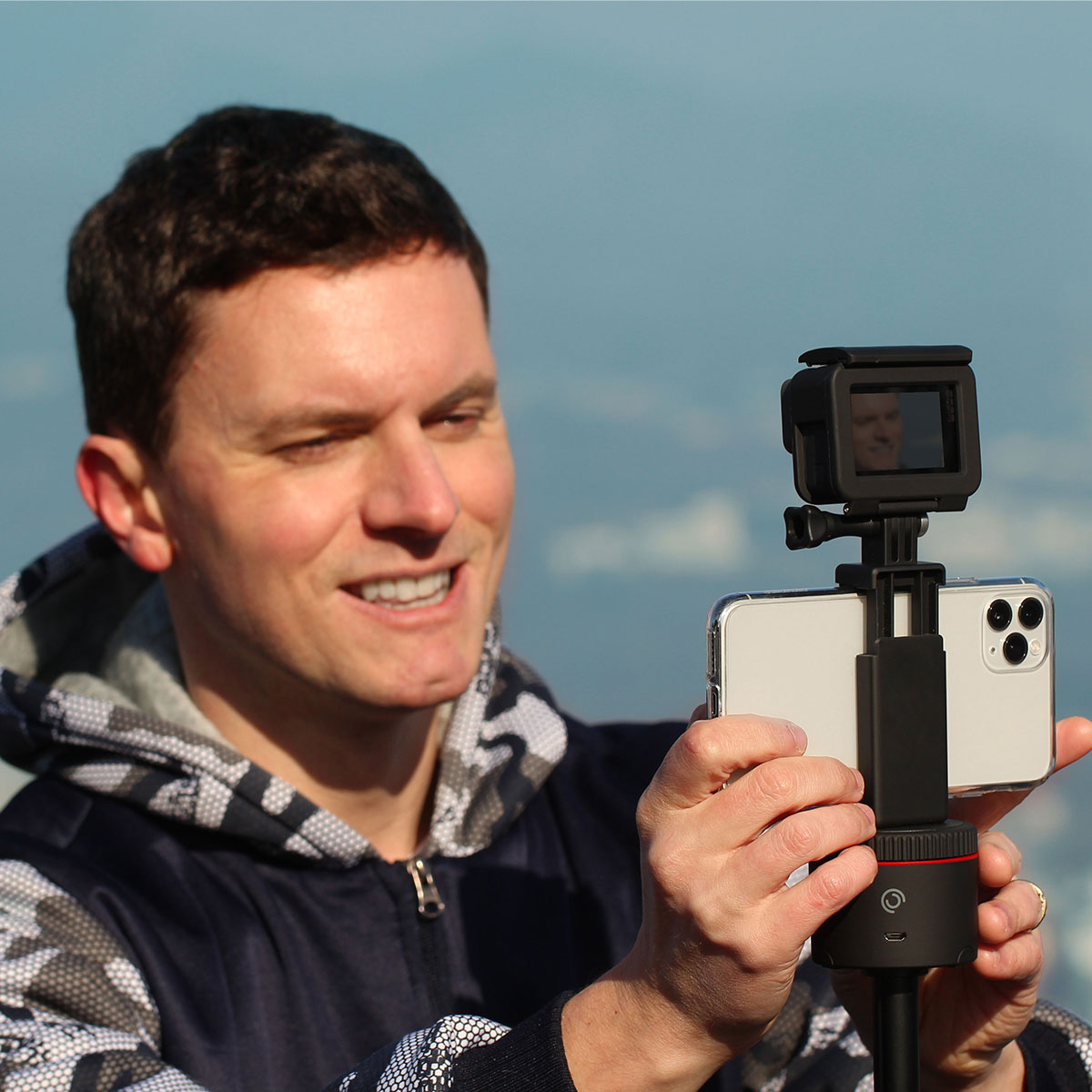 getpivo's tweet photo. Made for action cam creators. Extend Pivo’s auto-tracking and rotation capabilities to your action camera. 😎
#GetPivo  #ActionTracking #SmartTracking  #actioncamera https://t.co/O4V6dUyR4M