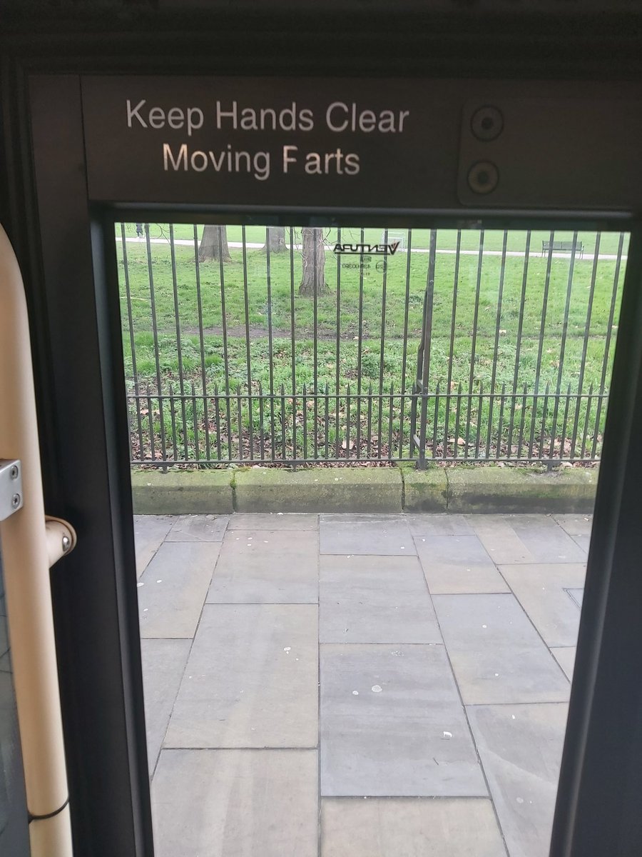 harrymckeever's tweet photo. Always funny @TfL https://t.co/lAO1IN5Nv9