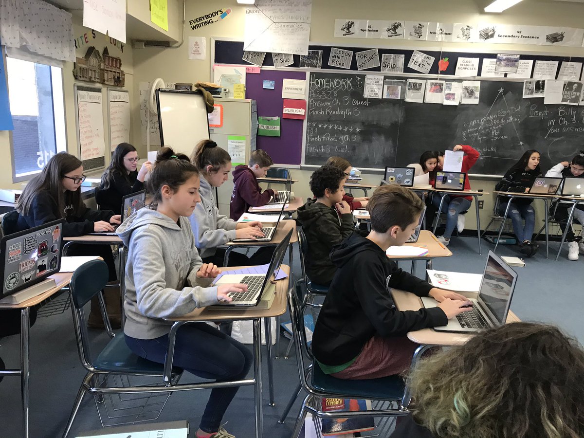 bprokesch's tweet photo. ELA 7th gr excitedly translates letters from French pen pals in order to write responses! Global learning! #stsd7 #yoursalisbury @KenParliman https://t.co/3xu6aTDQWU