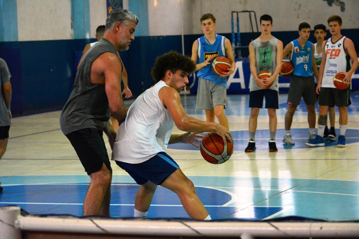 CalibertadClub's tweet photo. #Básquet
🏀 Durante la semana pasada, se realizó el Campus Interno de Libertad. Con la idea de trabajar las técnicas individuales de los jugadores, incorporar nuevos hábitos de entrenamiento y obtener diagnósticos individuales y grupales para un seguimiento a futuro.
#VamosLiber https://t.co/IRUrZ48RqF