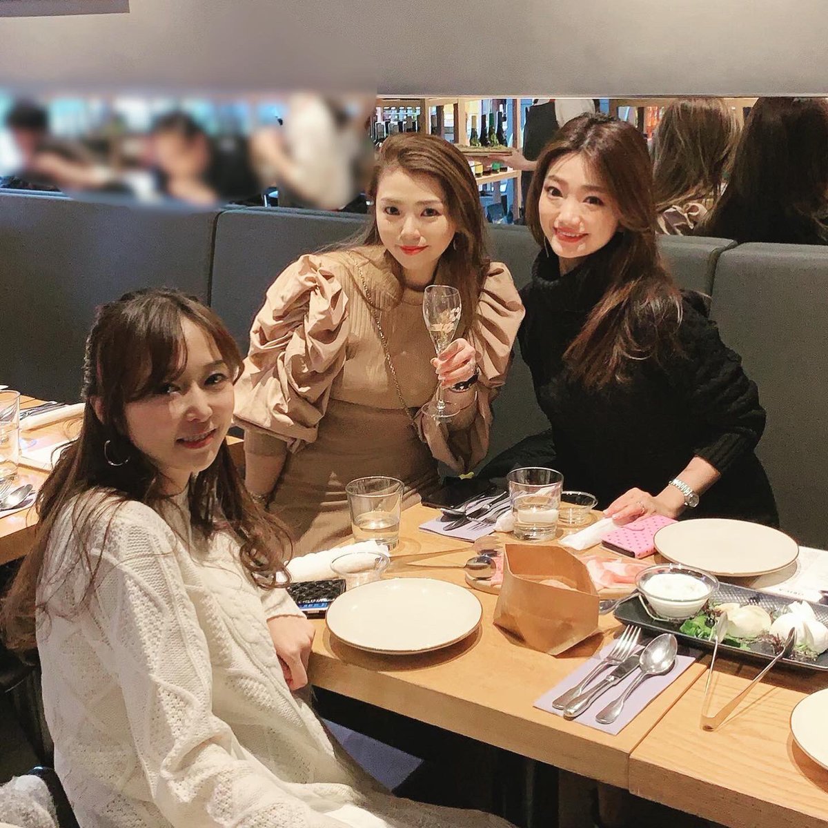 岡部 亜希美 かおるん しゅりちゃんとランチ 息子も一緒だったよ 3時間半もランチタイムしてた 笑 六本木 六本木ヒルズ オービカモッツァレラバー チーズ大好き トリュフピザ 女子会