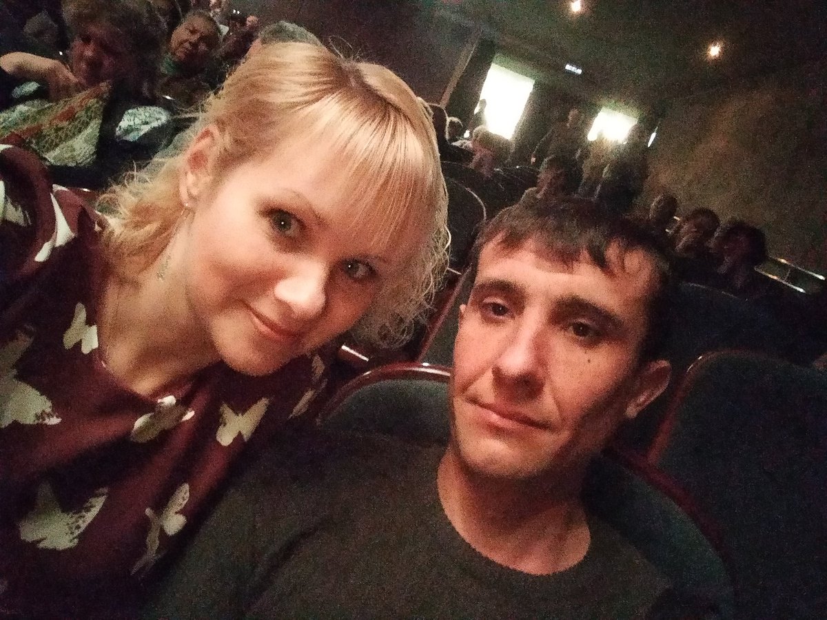 Чудесный театральный вечер пятницы 🥰 Юбилейный вечер заслуженного артиста России Андрея Викторовича Сидоренко "Медовый месяц Белугина"