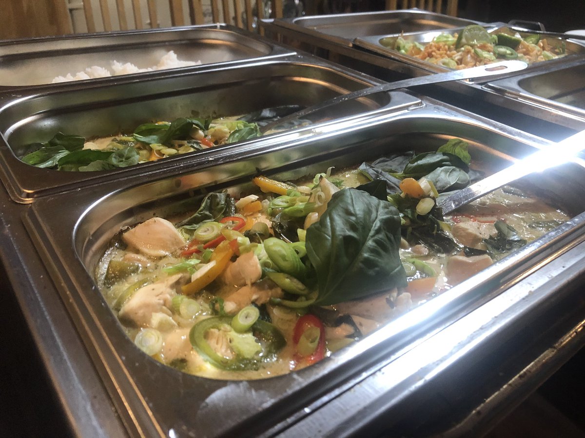 Sweetasanut's tweet photo. Thai buffet done!
#sweetasanutcatering #thaicuisine #wecater https://t.co/iDMLoE93z2