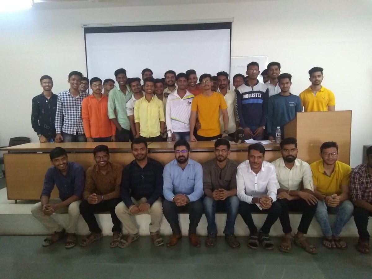 svpm_compdept's tweet photo. Leaders Talk by Atul Grover was organised by svpm coem bk. today. 
#compdept https://t.co/mCi12MBYdN