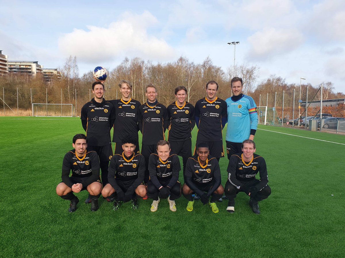 MBKHerr's tweet image. Första träningsmatchen blev snabbt en internmatch efter återbud från motståndet. Men skoj att vara igång med matcherna. 1-1 slutade drabbningen där svarta laget tog hem segern efter straffavgörande. #rastaochdalla