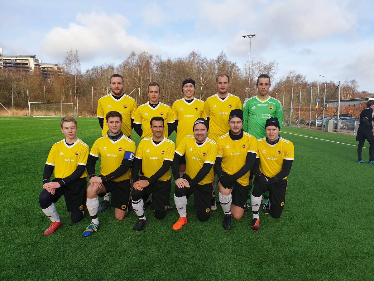 MBKHerr's tweet image. Första träningsmatchen blev snabbt en internmatch efter återbud från motståndet. Men skoj att vara igång med matcherna. 1-1 slutade drabbningen där svarta laget tog hem segern efter straffavgörande. #rastaochdalla