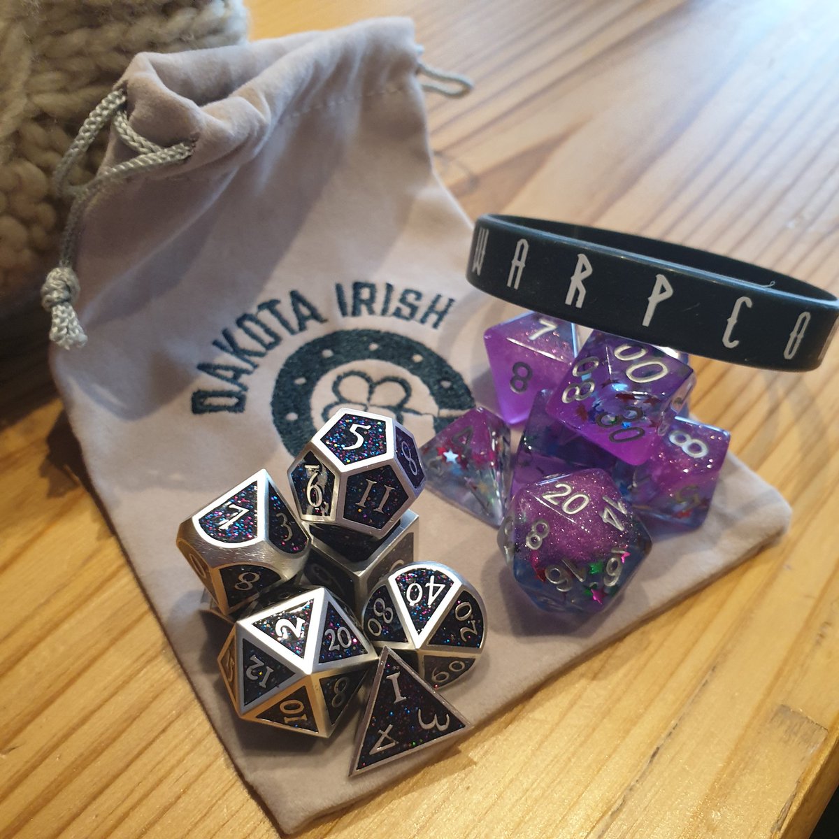 cjzepanda's tweet photo. It was a tough choice but I had to settle with Discord Bard and Sorcerer's Brew 💕 Totally didn't come to #Warpcon just to buy dice 😅😅
Thank yoooou @dakotairishIE They are soooooo pretty 🥰
#Dice #DnD #DiceGoblin https://t.co/HrwfYXZz06
