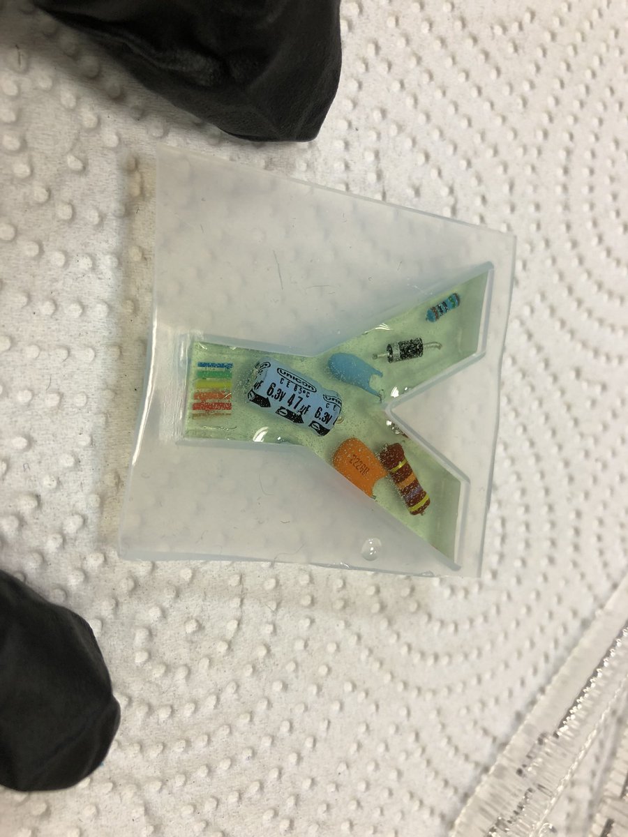 WillowKaya's tweet photo. Capacitors and resin go well together. Results from the workshop today @bytespeicher_ef #hackerspace https://t.co/mOIrPCKni3