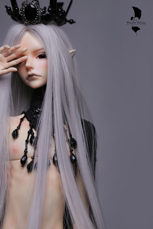 DOLKSTATION's tweet photo. 【即納情報】Dream Valleyより70cmサイズドール『Athos (阿多斯) Fullset』のご紹介です！線の細いボディーラインに、影のある表情に背徳的な美しさを感じる美青年。細部までこだわられた造形と、繊細なメイクをぜひご堪能ください♪
PC➡️https://t.co/uSbo45Teaw
スマホ➡️https://t.co/VBwwNHrwpO https://t.co/Qc6gEqJTa4