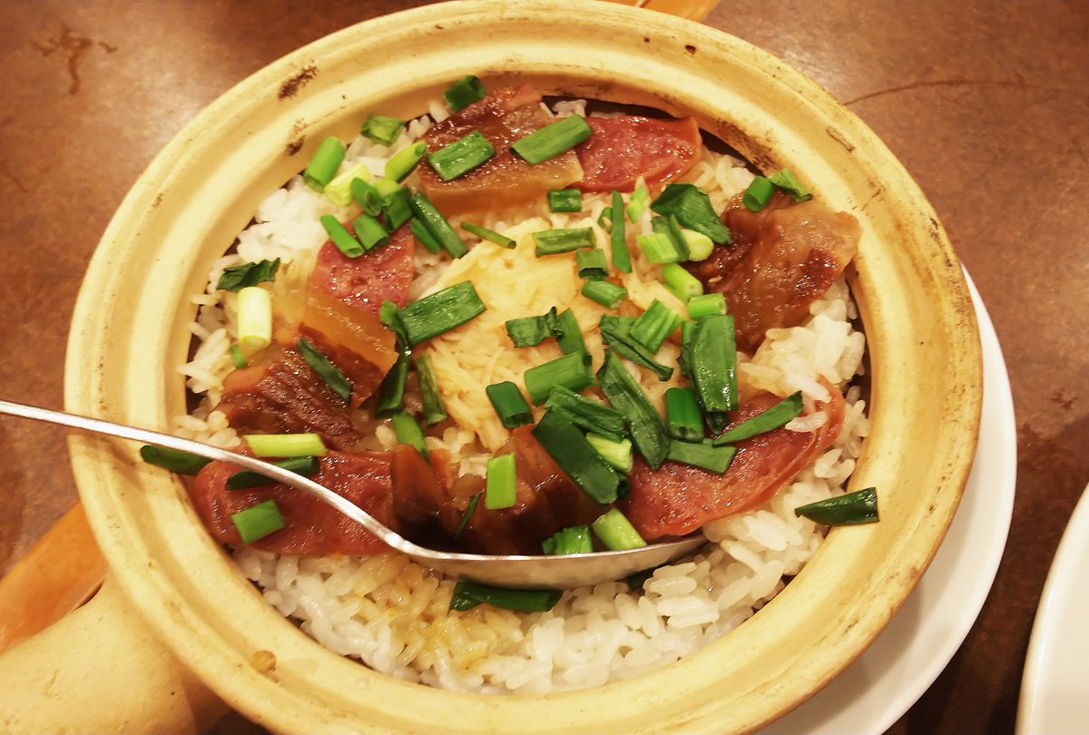 ゆか 南粤美食 おまかせコース続き どれもこれも美味しくて 普段はあまり好きじゃない八角を使った料理 も絶妙の塩梅でするするいけちゃう 満足感と満腹感はあるのに膨満感や胃もたれは無し にこにこ優しいお顔の料理長さん天才