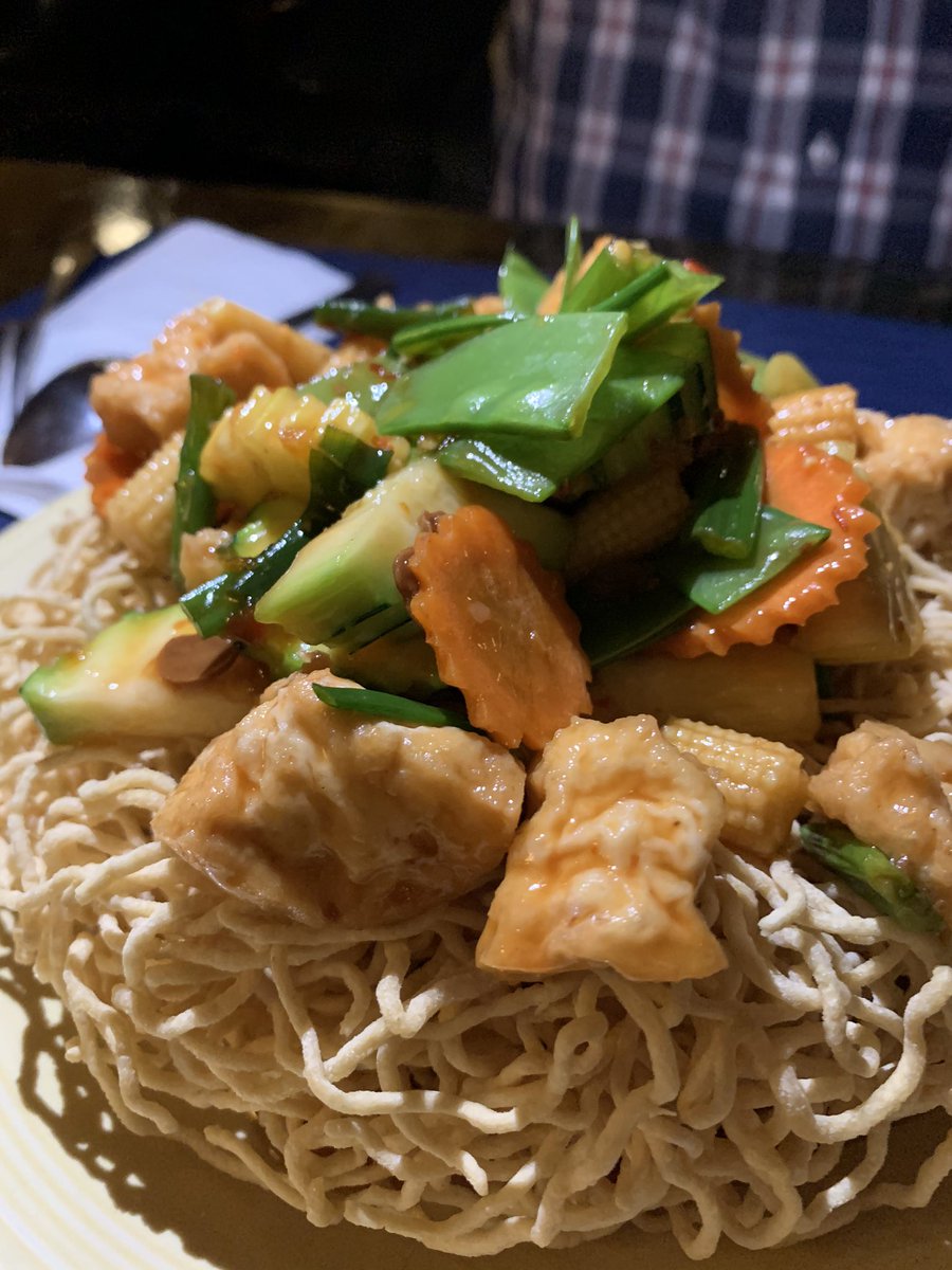 thaiexcursion's tweet image. Spicy tofu , crunchy noodles With spicy sauce vegetables and tofu.