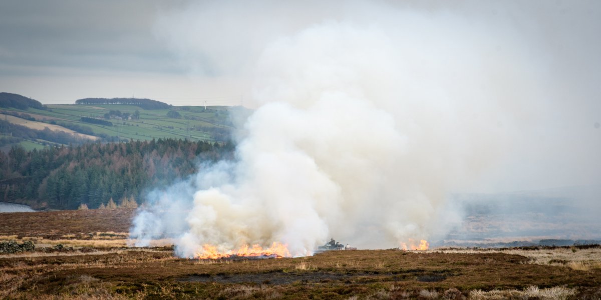 Lukesteele4's tweet photo. Another day, another large fire started on Yorkshire's peatland hills to engineer breeding habitat for grouse — this time in the @PeakDistrict.🔥

Will you be adopting @theCCCuk's recommendation that grouse moor burning is banned within the year, @ZacGoldsmith? https://t.co/c5W5vjXjWm