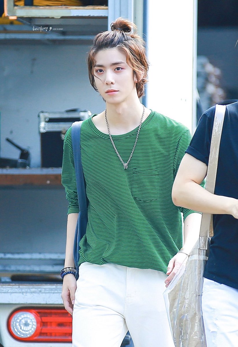 hwiyoung, 1999, rapper, sub-vocal, lyricist, second maknae