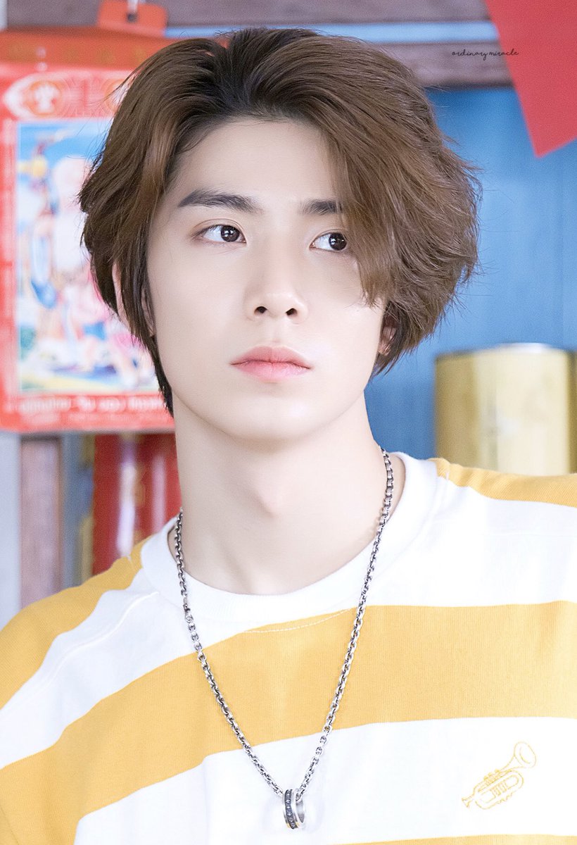 hwiyoung, 1999, rapper, sub-vocal, lyricist, second maknae