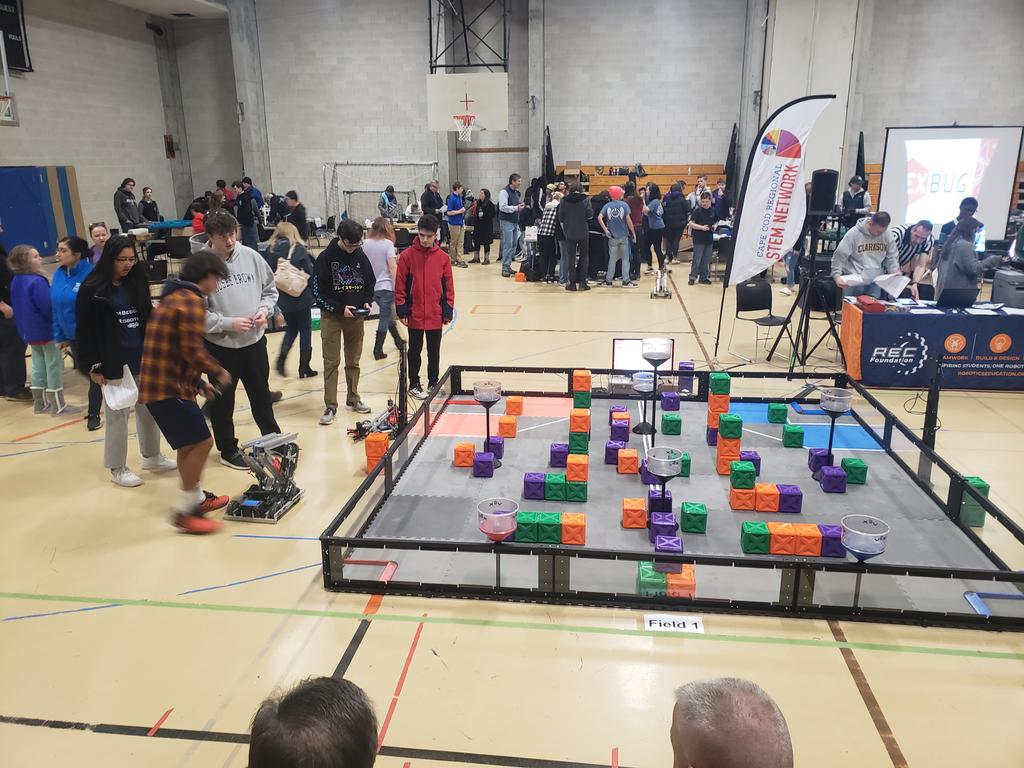 CherylMilliken's tweet photo. Here we go! First match of the day, alliance with Moses Brown. #VEXrobotics #CCSTEM https://t.co/Y6WzROMoVV