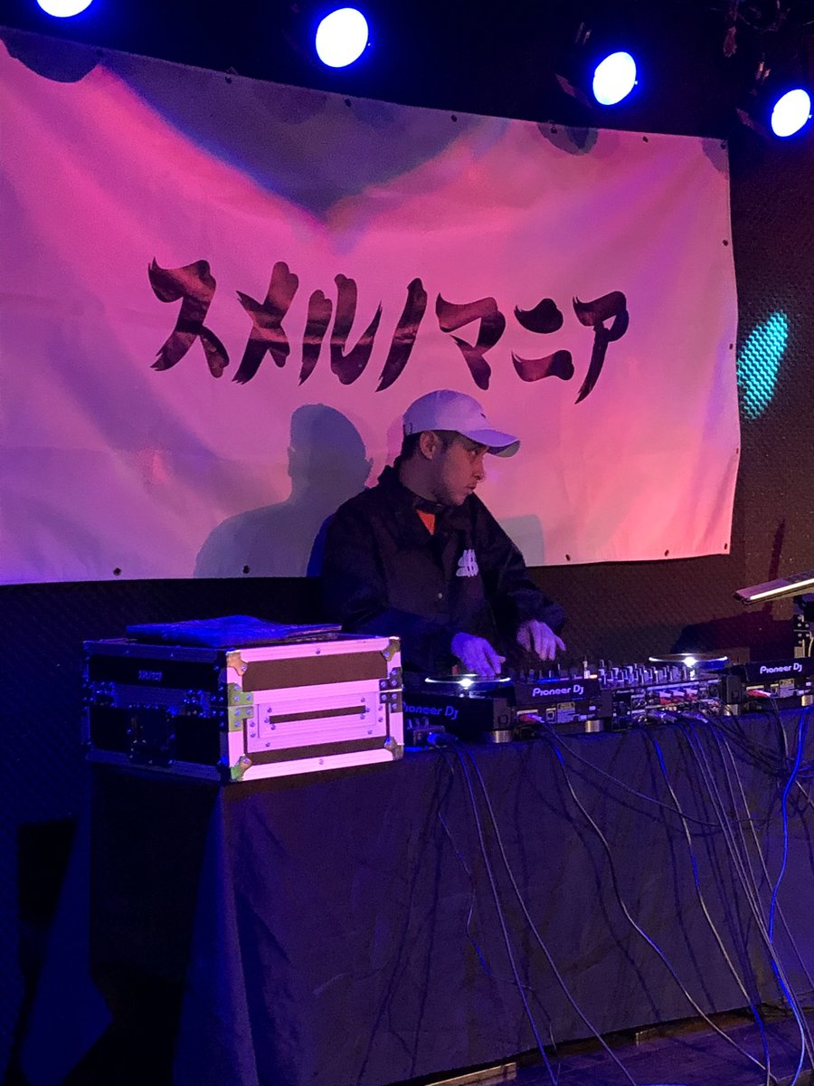 shura1975shura's tweet photo. 2020年一発目のスメルノファミリア。
ファミリアのみんな、あけおめ⛩
太志、英夫、ハッピーバースデー🎊
参加してくれたゲストの方々、ありがとう😊
来てくれたShunくん、POSSE Dさん、eagleさん、ありがとう‼️

#スメルノマニア 
#スメルノファミリア 
#namkichi 
#breaqqql 
#dirtysquad 
#貫太郎 https://t.co/Oq8MlgAj7c