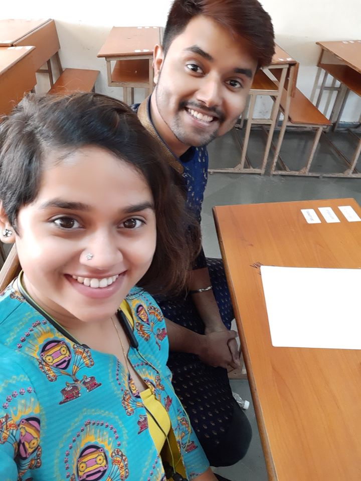 amritabOfficial's tweet photo. Had a great time taking auditions for @zeetv #saregamapa #littlechamps #2020 ,mumbai city. So many little talents.
-
It's always great to meet superbly talented @abhijeetraaga #subhodip #mangalsir .
-
@zeetv https://t.co/Dx16QheC4P