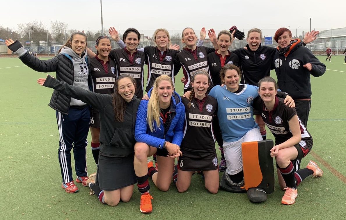 WHHCL1s's tweet photo. Great teamwork and @WHHCUK support today resulting in a 2-1 win at Fortress Brent Cross. A new formation and hard graft gets us those 3 points #hellogreenarrow #seasonsstarted #whhc #welovethatwinningfeeling #londonhockey https://t.co/9iy1umCrbS