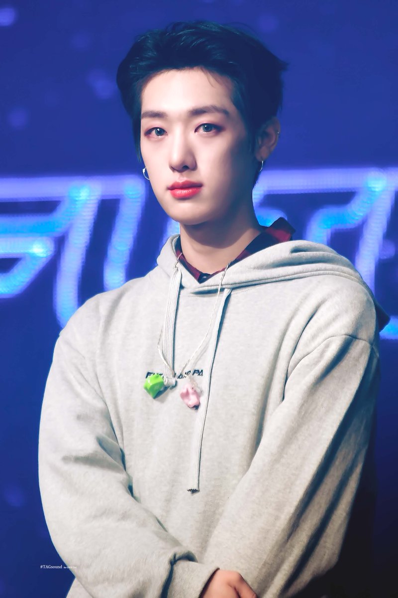 TAGsound's tweet photo. 200119 막콘 

 미남 보고 새해 복 많이 받으세용

 #골든차일드 #태그 #영택 #손영택  #Golden_Child #TAG https://t.co/maocc3SZ6e
