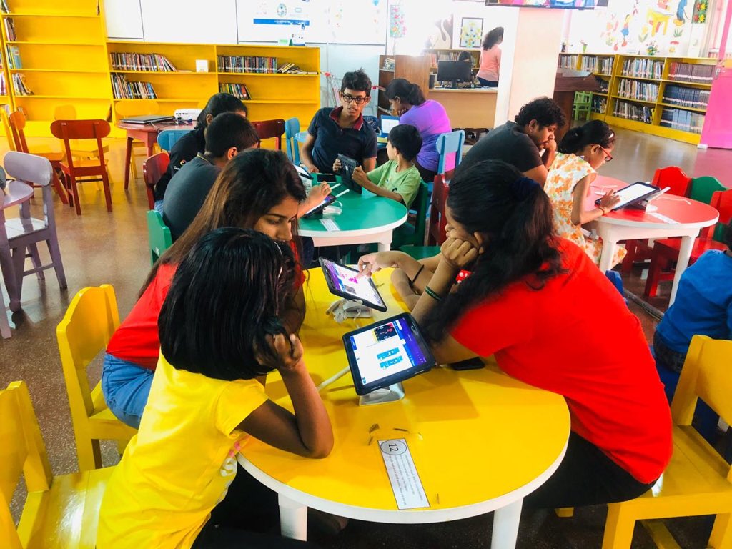 CoderDojoLK's tweet photo. January dojo at Public Library, Colombo #lka #stemup #microbit https://t.co/C5jN8lH96A