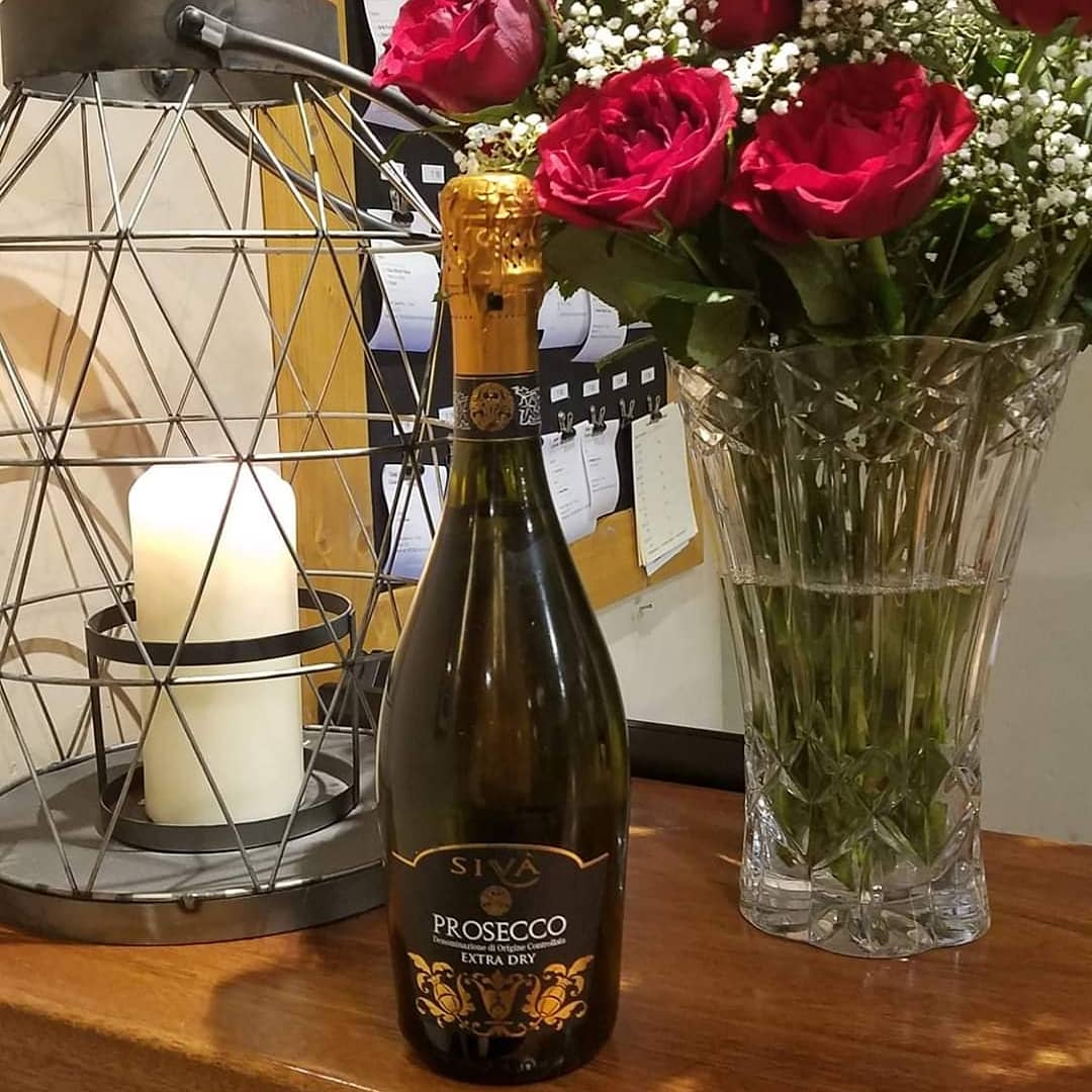baronatbucknell's tweet photo. Valentines day is 3 weeks away! We are currently working on our Valentines menu. Treat your other half to a romantic evening! #valentinesday2020 #romanticmeal #romanticgetaway 😍🥂❤️ https://t.co/325gM9UtSU