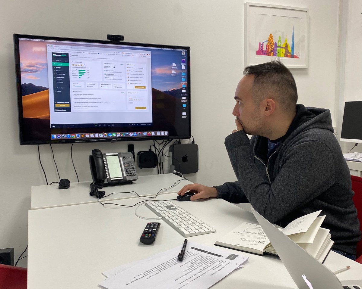 Nik completely in the zone during a design review and development of new products #StayTuned 
⠀⠀⠀⠀⠀⠀⠀⠀⠀
#designthinking #productdesign #designstrategy #design #designsprint #lightningdecisions #ux #ui #uxdesign #uidesign #instaui #innovation #webdesign