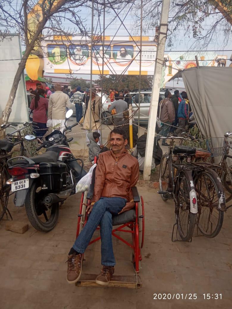 Su_BRO777's tweet photo. #MillionsCelebrated25thJan 
शाह सतनाम जी महाराज के पवित्र अवतार दिवस को मनाने के लिए विभिन्न राज्यों ओर विभिन्न देशों से आज करोड़ों लोग @derasachasauda में एकत्रित हुए https://t.co/iFG4lsknvr