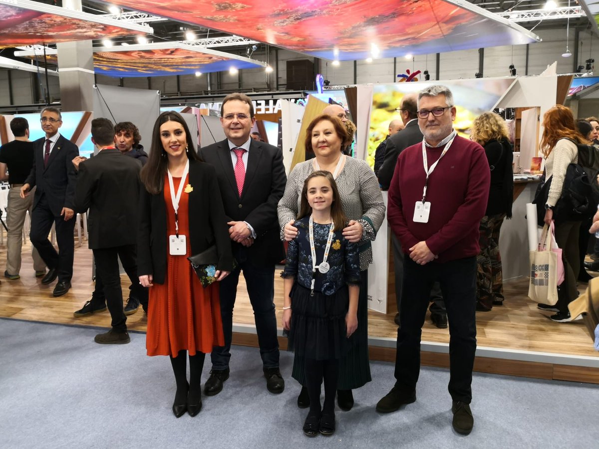 jlfsueca's tweet photo. La @jlfsueca va assistir junt a @AjuntamentSueca a la Fira Internacional de Turisme (FITUR) de Madrid el Dia de la Comunitat Valenciana. Promocionem les nostres falles com un valor turístic, la nostra gastronomia i els atractius de la nostra terra. #suecaenfalles #FITUR2020 https://t.co/7c4msmX27B