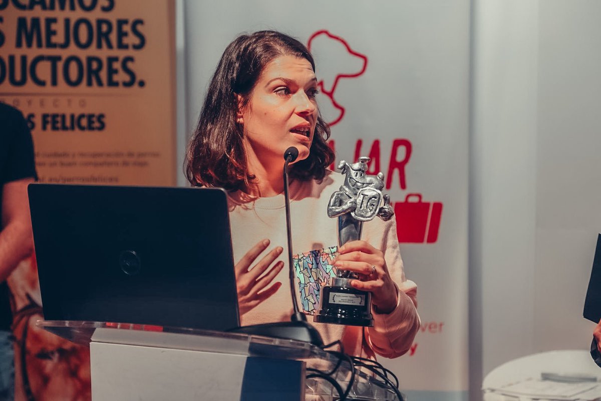 turismocan's tweet photo. El miércoles estuvimos en @fitur_madrid recogiendo el premio a Mejor Medio Pet-Friendly en los Premios @Travelguau 2019.
Eventos como estos nos ayudan a dar visibilidad al turismo #dogfriendly. ¡GRACIAS! https://t.co/GbqMFwyHRE