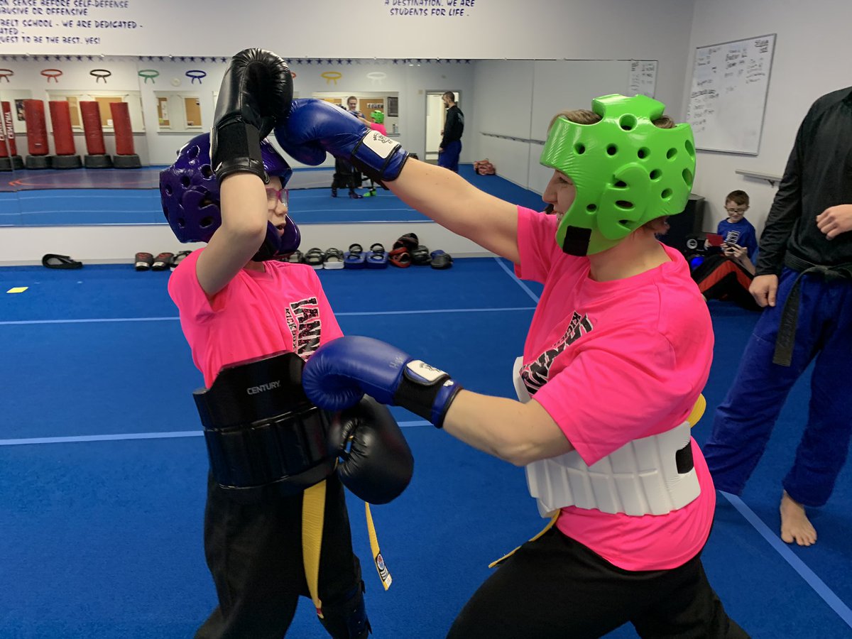 hysickscience's tweet photo. When was the last time you were a beginner at something? The offspring and I decided to take karate classes together. (9-yr olds are more flexible than 40-somethings but Mom is quicker)😁💪 #GrowthMindset #RaiseStrongWomen #SelfRescuingPrincess https://t.co/iwyBA3s78d