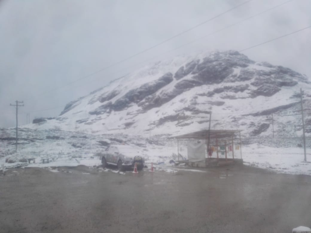 IPCONSAC's tweet photo. "El éxito en la vida no se encuentra en vencer, sino en no darse por vencido nunca"
Trabajando a 4,750 msnm en plena Cordillera de los Andes Peruanos.
#SomosIpconsac #HombresConTempleDeAcero #ProyectoRaura https://t.co/EuML0T6c6M