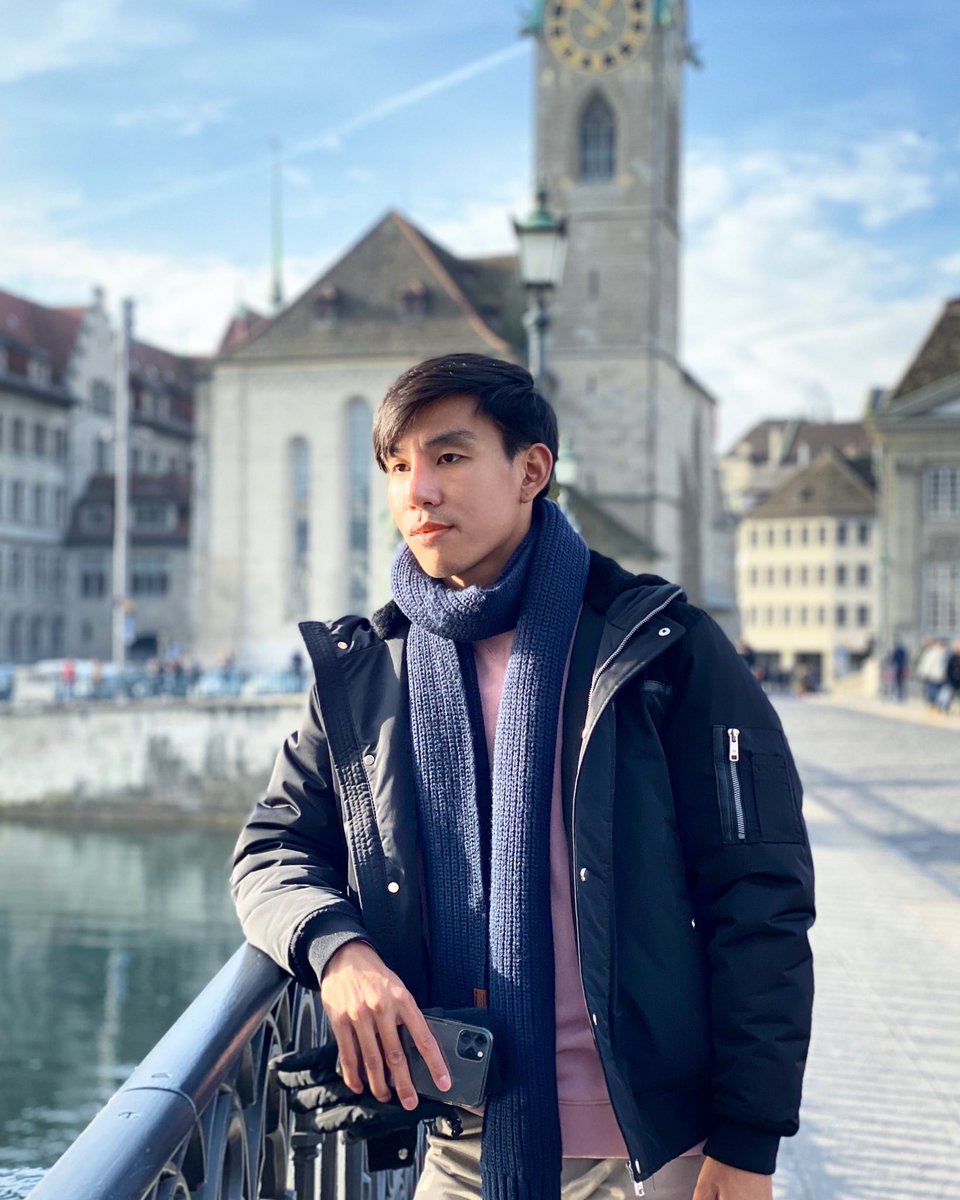 xneobuzzer's tweet photo. #Zurich #Switzerland 💋😊 #CITYTOUR #LoveAsWell #LetHaveFun #Fun #scooter #NPVRTRIP #EUTRIP2020 #WINTER 🇨🇭🇪🇺 #clock https://t.co/UT2LbZ4Jh2