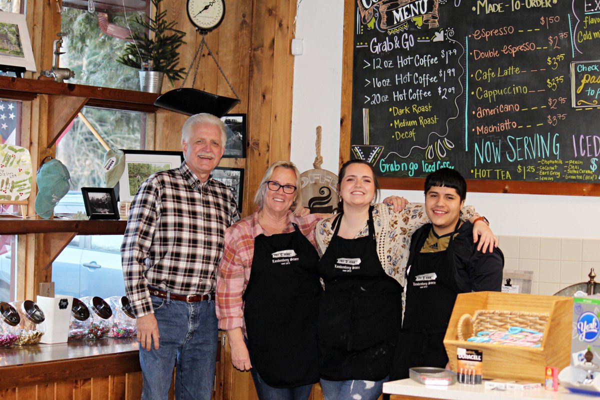 wcdailylocal's tweet photo. Landenberg Store enriches local community: https://t.co/bQSFvLb2kK via @wcdailylocal &amp; written by @jenpoetess for #MediaNewsGroup

#LandenbergStore #WhiteClay #Landenberg
#YouCantGetThereFromHere #LifeIsGoodInLandenberg https://t.co/IMQTyK6zN1