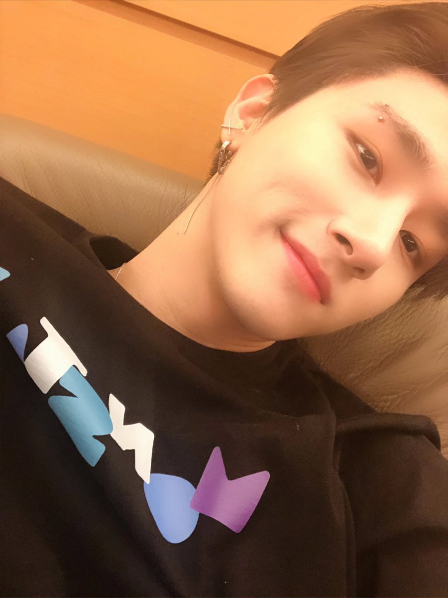 suymbik's tweet photo. Love you so much, and want to say massive thank you for all that you do❤️❤️😉❤️💜❤️❤️💜😍❤️😘❤️
@OfficialMonstaX  #몬스타엑스 #아이엠
HAPPY BIRTHDAY #IM ❤️
#HBDtoIM
#IM_그저_너라서_좋은날 https://t.co/R2uM4XMEZJ